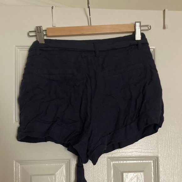 💙 Forever 21 navy blue paper bag shorts. Size XS - Picture 3 of 3